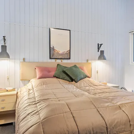 4 Bedroom Cozy In Vaeggerlose *